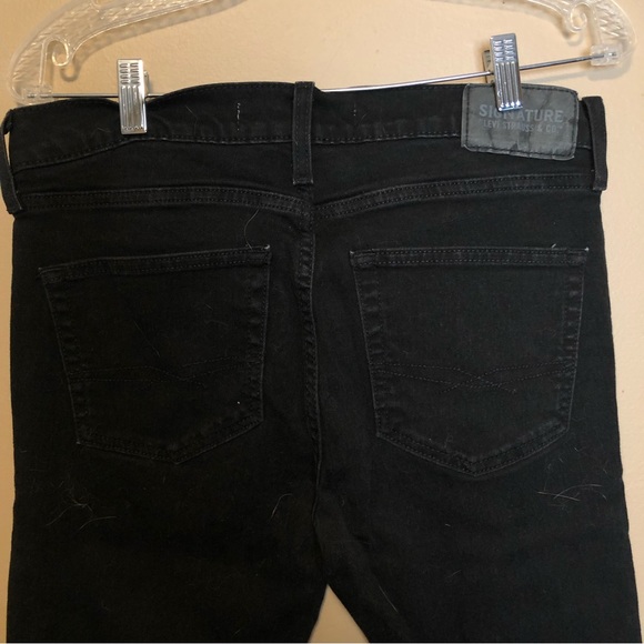 EUC | Ladies Levi Jeans - Picture 4 of 8